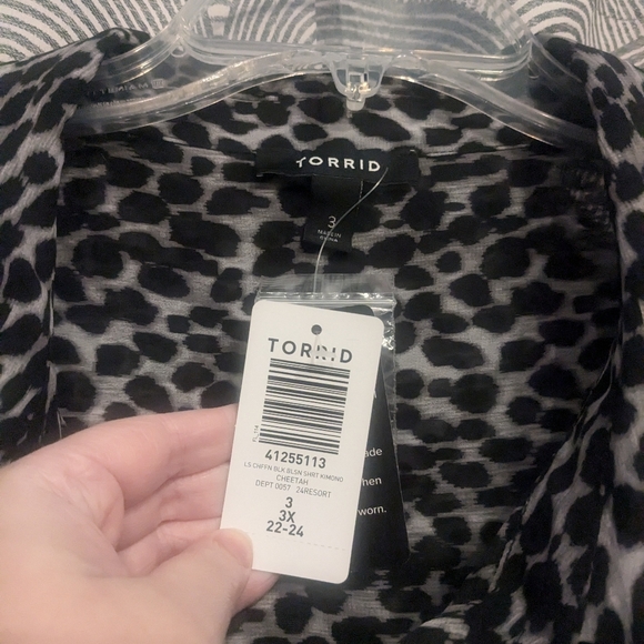 NWT Torrid Chiffon Kimono - Picture 2 of 5